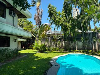 URDANETA VILLAGE 6 BEDROOM ANCESTRAL HOUSE MAKATI