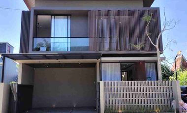 Rumah MEWAH 2 Lantai FULLY FURNISHED dekat CANDI SAMBISARI