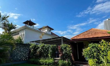 LUXURY TROPICAL VILLA NEAR SABA BEACH GIANYAR – PRIVATE POOL & ASURANSE SUNRISE