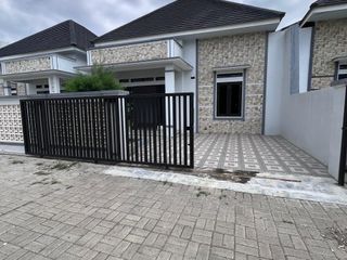 Rumah mewah siap huni di Brebes kota Jl KH Asyari Bebas banjir Ditengah kota Siap Huni tinggal masuk