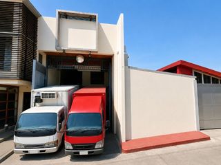 For Sale: Commercial Warehouse in Makati City with 200 sqm