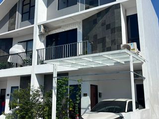 Rumah 2 Lantai di Timur Solo Desain Menarik dan Estetik