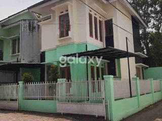 SEWA RUMAH 2 LANTAI AREA WEDOMARTANI - Ar
