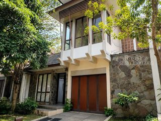 rumah 2 lantai bebas banjir, clstr aleeka avani di bsd city, harga nego sampai deal.