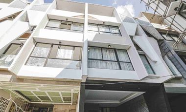 Townhouse for sale in Quezon Avenue