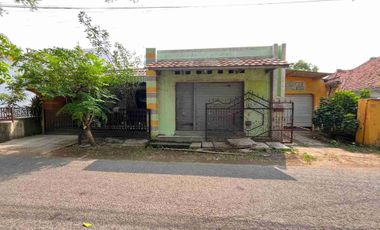 BREBES KAUMANPASAR RUMAH STRATEGIS DEKAT JALAN RAYA JUAL MURAH