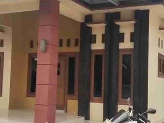 rumah Sultan  besar mewah halaman parkir luas harga murah