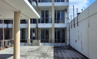 Dijual ruang usaha ex hotel jalan utama Sunset Road Bali