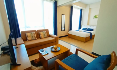 【For SALE】8 Newtown  Boulevard 12th floor Executive studio with Bathtub and Balcony. FREE ACCESS TO MACTAN NEWTOWN BEACH!!