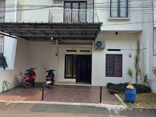 Rumah dalam komplek Siap Huni dan Cocok Buat Kantor, Tenang Nyaman, Akses 2 Mobil di Jagakarsa Jaksel