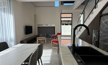 Fully Furnished Villa Di Green Kori Kerobokan Dekat Pantai Batu Belig