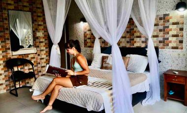 VILLA FOR SALE | AMED, BALI
Freehold | 5 Units | Pool | Rooftop Terrace