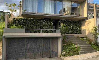 Brand New House in Highlands Pointe Terraces 4br Uniquely designed House