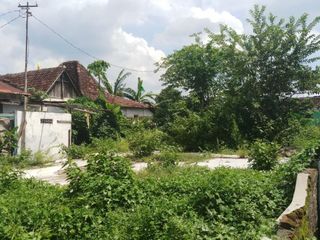 Tanah SHM 438 Meter Persegi Lokasi Njeron Beteng Dekat alun2 Selatan Yogyakarta