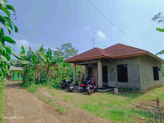 Rumah Baru Siap Huni di Pedesaan Sejuk Purwakarta – Luas 320 m², Nyaman & Asri!