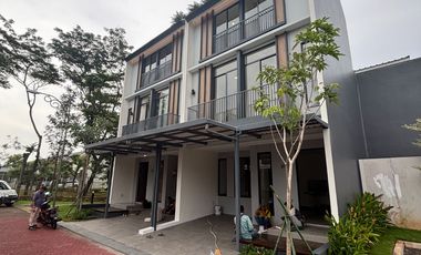 New  Best Deal! Rumah Baru Malibu Village 3 Lantai, Dekat AEON & Summarecon
