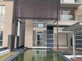 Rumah Mozart Golf Island Pik