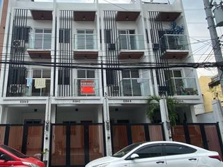 3 Storey Townhouse W/Roofdeck in San Antonio Makati 4 Bedrooms near kamagong RG