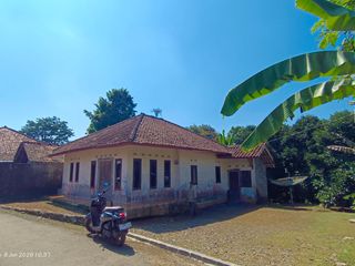 DIJUAL MURAH! TANAH 400 m² BONUS RUMAH SIAP HUNI Halaman Lega, Akses Mobil Dekat Mata Air Jernih