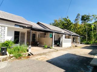 Rumah ini Ready. Siap Ditempati Desain Terkini, angsuran sangat murah. Include Kanopi dan carport, Angsuran 1 jta aja