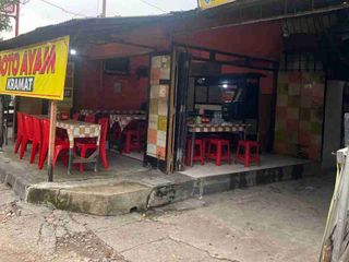 DIJUAL RUMAH KOMERSIAL RAYA WIYUNG HITUNG TANAH COCOK DIJADIKAN USAHA KOS"AN