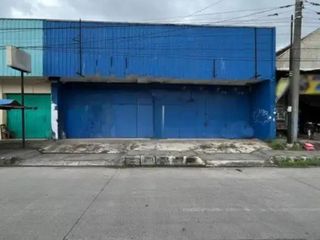 Disewakan Ruang Usaha Siap Huni, Super Strategis Lokasi Karanganyar Luas 380m2