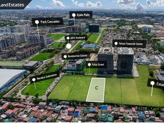 Commercial lot in Arca South 2,396 sqm