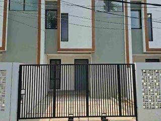 Disewakan rumah baru Citra garden  2, 3 lantai, 3+1 kt, 3+1 km, shm