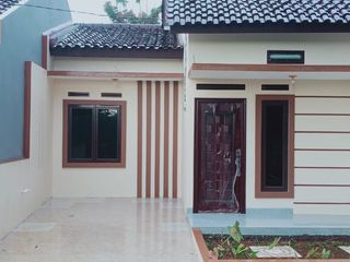 udara nya masih sejuk lingkungannya aman nyaman bertetangganya dan strategis kemana mana