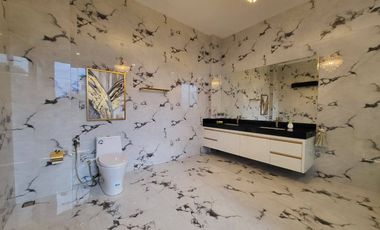 LUXURY VILLA 4 LANTAI VIEW OCEAN AIRPORT DI PURI GADING JIMBARAN DEKAT GWK