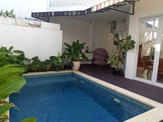 RUMAH ELEGANT 2 LANTAI DI KESIMAN KERTALANGU DENPASAR DEKAT RS