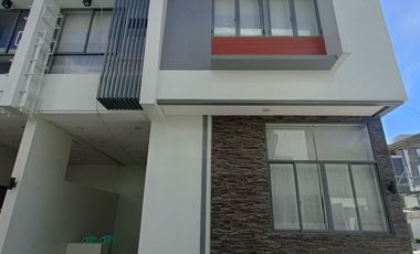 2 Storey 3 Bedroom Townhouse Unit  For Sale Located in Project 8 Quezon City-JV2
