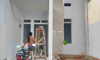 Di rumah baru minimalis kokoh permanen tahap finising Lokasi jln Amad Afandi pondok jagung Tangerang selatan