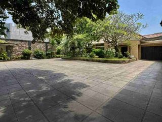 FOR SALE
Rumah Sejuk & Asri di Duren Tiga Jaksel Kawasan Strategis