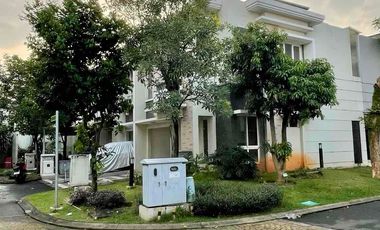 DIJUAL CEPAT RUMAH HOEK BELUM PERNAH DIHUNI CLUSTER EDISON SUMMARECON SERPONG di GADING SERPONG