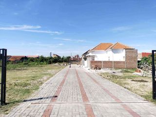 Dijual Rumah pesan Bangun lokasi gentan timur luwes gentan bisa beli tanah kavelingnya saja
