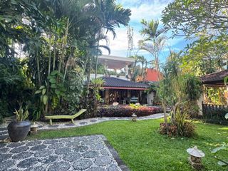 Balinese Style Villa di Jantung Seminyak, 70 Meter Dari Bintang Supermarket