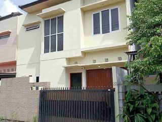 Rumah Modern Minimalis 3 Kamar, dekat Level 21 Mall