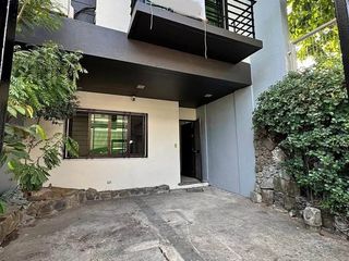 3BR Townhouse for rent in Taguig *inside AFPOVAI subdivision
