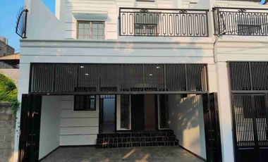 Rumah Baru Fress 2 lantai di kavling DKI Pondok Kelapa Jakarta Timur