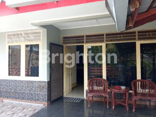 BALIKPAPAN, RUMAH DEKAT PERTOKOAN (Y486)