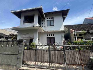 rumah jalan akasia Denpasar timur bali