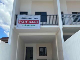 4 Bedroom 2 Car Garage Townhouse for Sale in San Mateo Rizal near Marikina and Batasan Quezon City