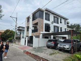 Greenwoods House and Lot for Sale/Rent