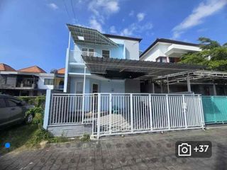 Di jual rumah lantai 2 view sawah dekat renon
