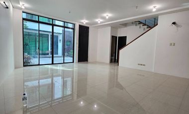 4 Bedroom San Juan Townhouse for Sale