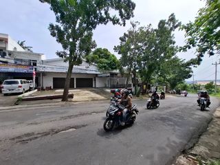 DIJUAL 2 RUKO STRATEGI SHM TANAH 436 m² PARKIR LUAS COCOK USAHA GUDANG KANTOR  INVESTASI SEMARANG