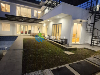 DIJUALL RUMAH MEWAH SUTERA RENATA ARUNA ALAM SUTERA