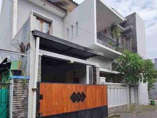 Rumah Bagus 2 Lantai Solo Kota Dekat Manahan
