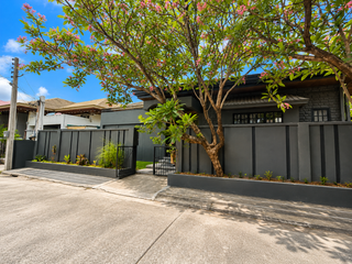 Corinthian Gardens, Quezon City House and Lot for Sale